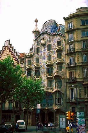 広島駅近！東横INN広島駅南口右の魅力と詳細情報｜ビジネス・観光に最適な格安ホテル