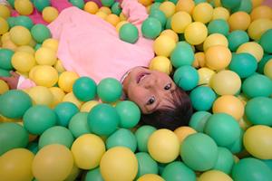 金沢の文化に触れられる金箔貼り体験